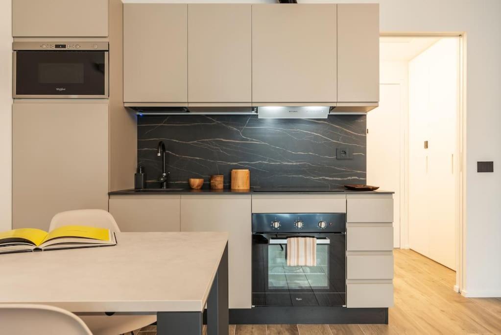 Emotichome 7 Flexyrent Studio ミラノ エクステリア 写真